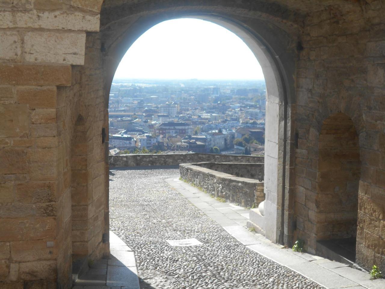 Guesthouse Viale Bergamo Ngoại thất bức ảnh